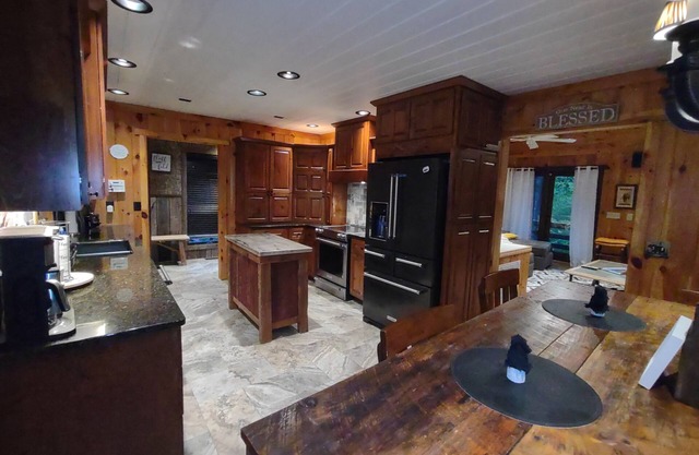 Cozy Mountain Retreat close to Lake Glenville