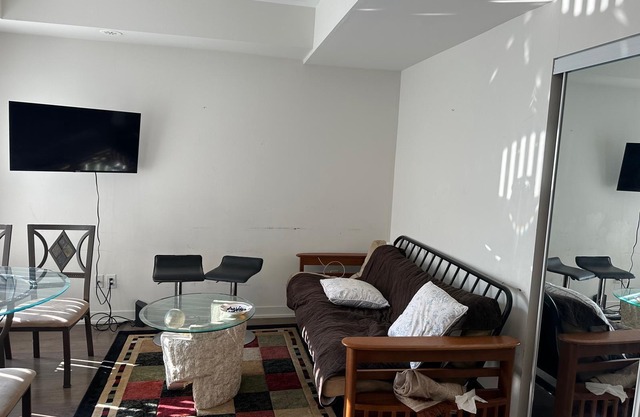 cozy one bed room complete home