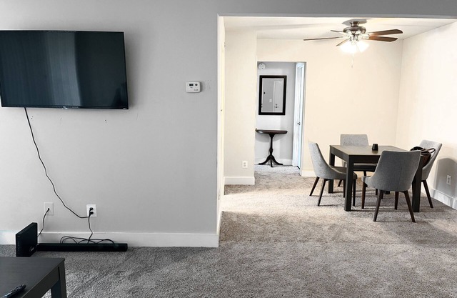 Cozy One Bedroom Apartment in Gaithersburg!
