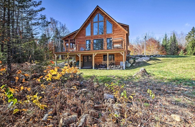 Cozy & Peaceful Waterfront Cabin on Porter Lake!