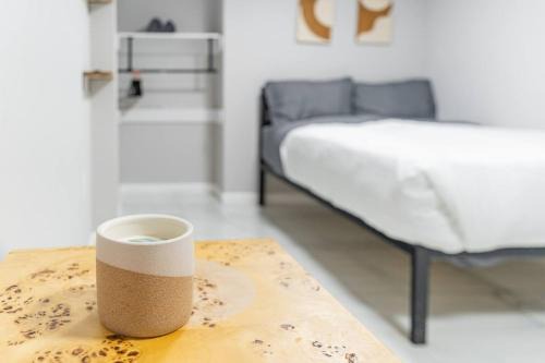 Cozy Private Apartment Near NYC Light Rail