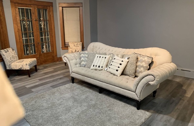 Cozy private room in condominium