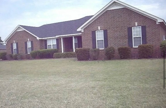 Cozy ranch style house with wifi.