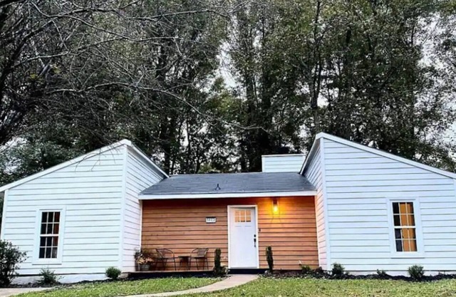 Cozy remodeled 2-Bedroom close to everythingnn