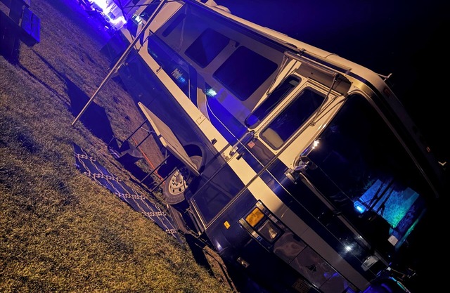 Cozy Remodeled RV with WiFi and AC in welcoming La Pine