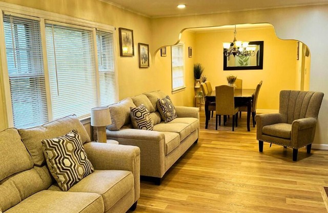 Cozy Riverside View House