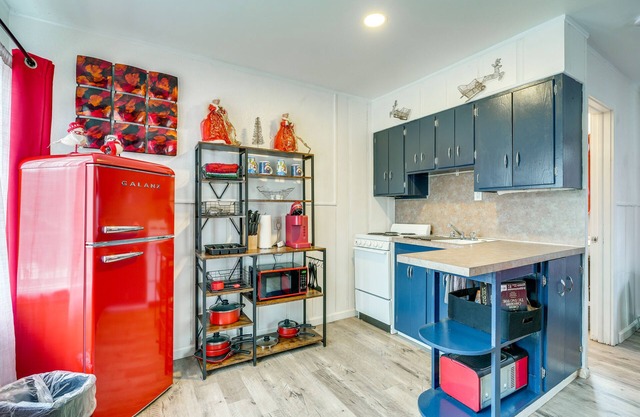 Cozy Rockaway Beach Studio w/Lake View!