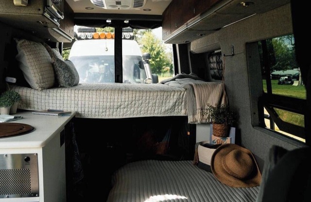 Cozy RV Lodging with Queen Bed, Lounge, Kitchenette, Wi-Fi, AC, Heat, Bathroom