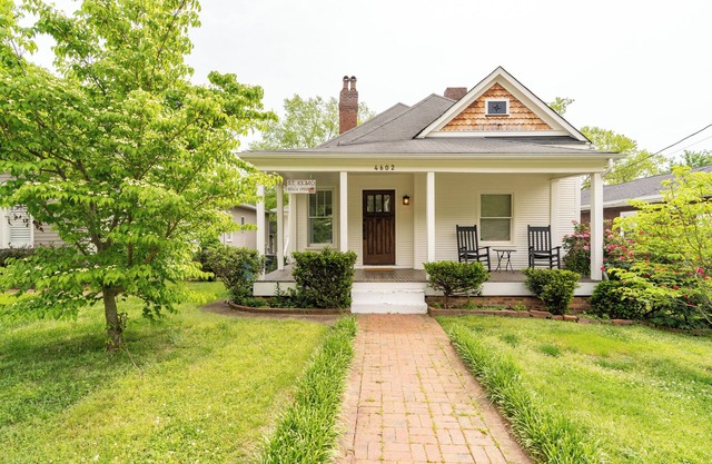 Cozy St Elmo Home
