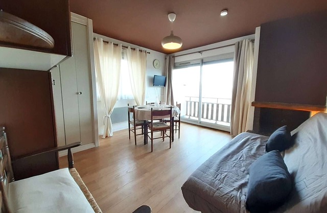 Cozy studio for 4 with equipped kitchenette, St-Lary-Soulan