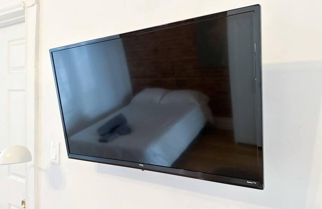 Cozy Studio in Plateau 2min to Ave Mont-Royal