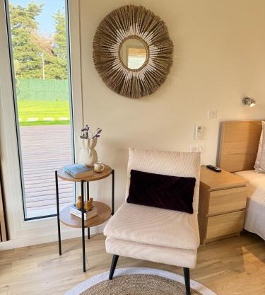 Cozy studio with air conditioning & pool & parking