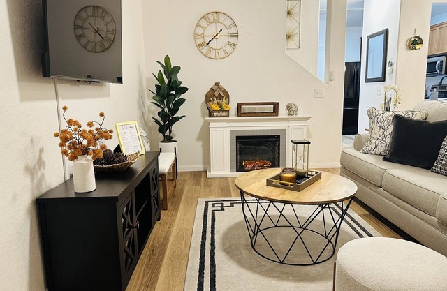 Cozy Townhome in Thousand Oaks!