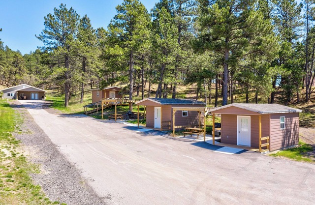 Cozy twin and full bed cabin complete with WiFi, fitness room in superb Aladdin