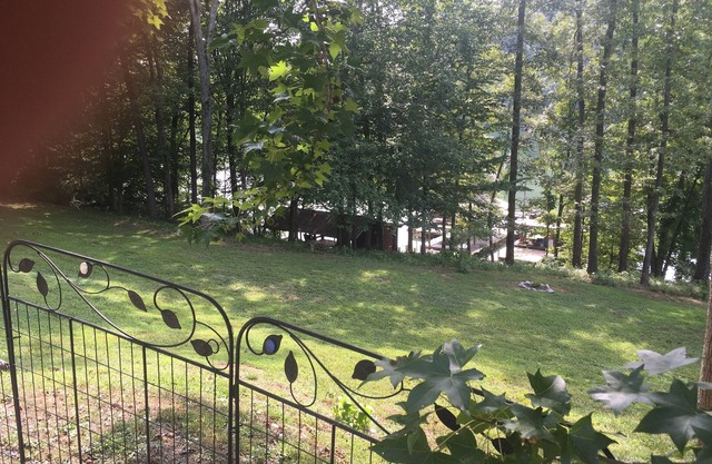 Cozy Waterfront 1-bedroom with WiFi and AC in charming Harriman