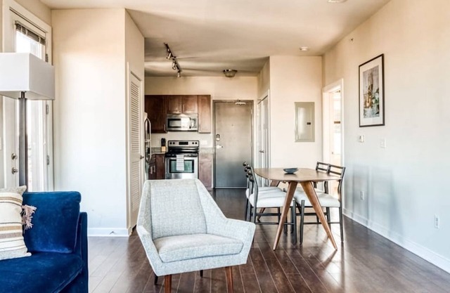 Cozysuites TWO Spacious Music Row Condos w Parking