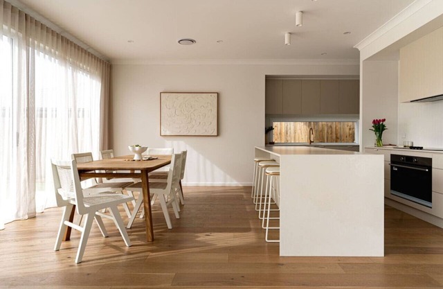 CreamElegance: Brand-new Luxury 4BR Ex-DisplayHome