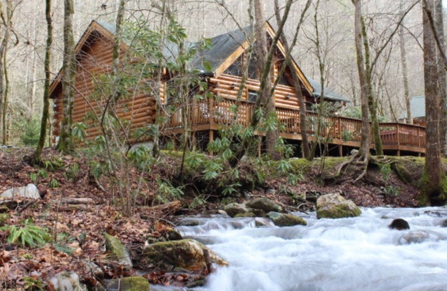 Creek Front Mountain Cabin with Jacuzzi.