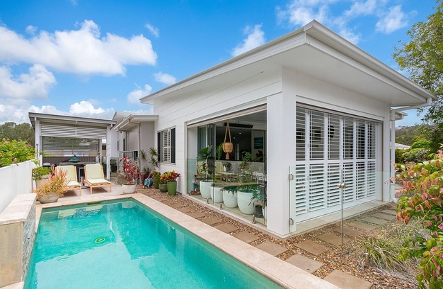 Creekside Cottage - 3BR Tranquil Beach Home by uHoliday