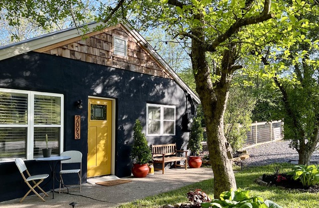 Creekside Cottage w/Hot Tub near Asheville, Pet-Friendly