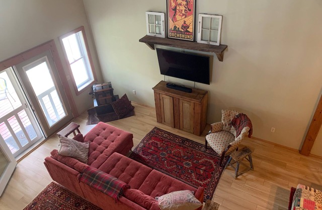 CREEKSIDE RETREAT 5 miles from Cooperstown, NY.