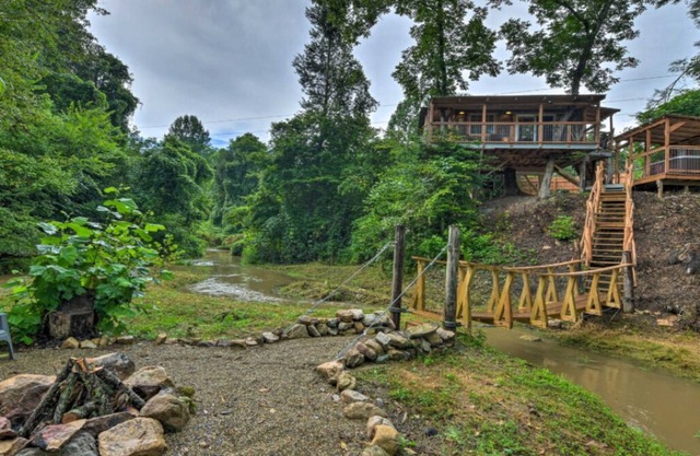 Creekside Tree House Cabin