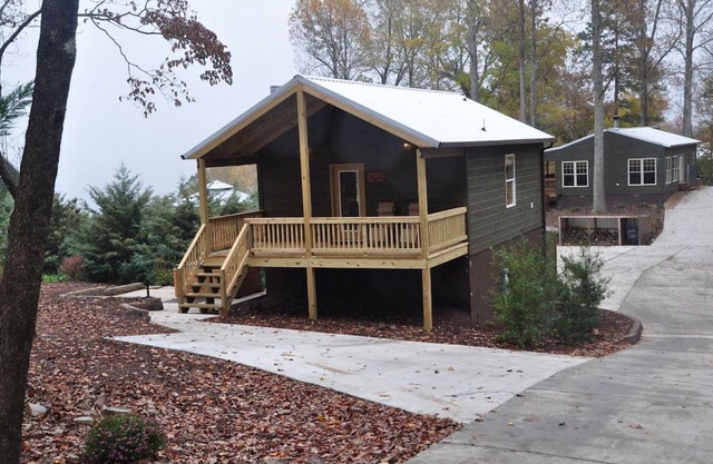 critter corner · NO SUNDAY CHECK INS relaxing gated cabins hot tub