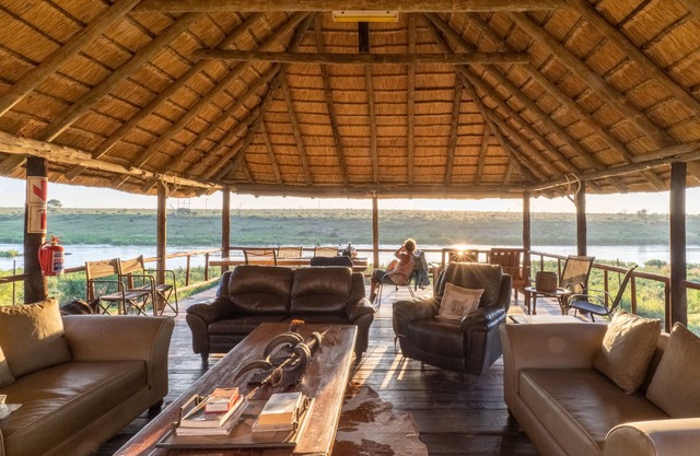 Crocodile Bridge Safari Lodge