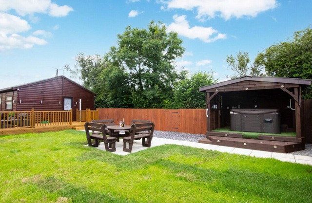 Crofty Retreat - Two Bedroom House, Sleeps 4