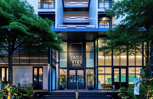 Cross Vibe Sukhumvit Hotel