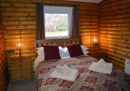 Crowlin Lodge