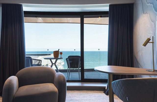 Crowne Plaza Constanta Mamaia Beach by IHG
