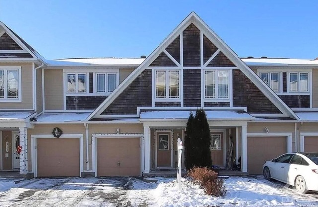 Cute 3 bed rooms townhouse in Bridlewood/quite neighborhood