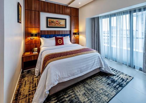 D Belwood suites Near Airport