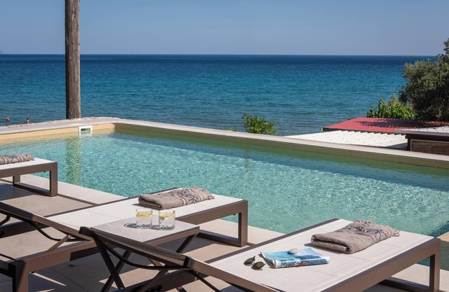 Daily Cleaning,Beachfront & Cretan Meals by etouri