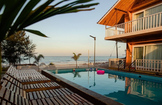 DALLAS BEACH RESORTS