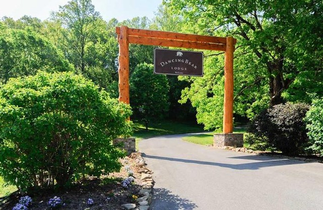 Dancing Bear Lodge