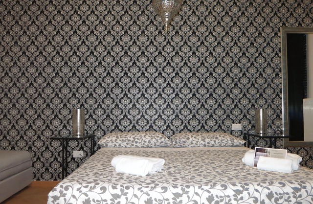 Dante Rooms and Apartment