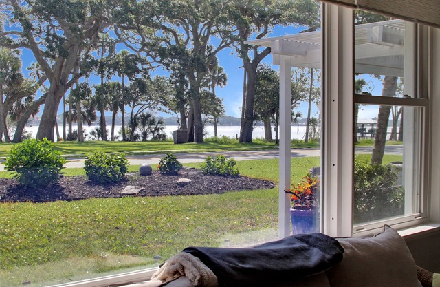 Daytona Beach Cozy, warm water front home with a beautiful intercoastal view.