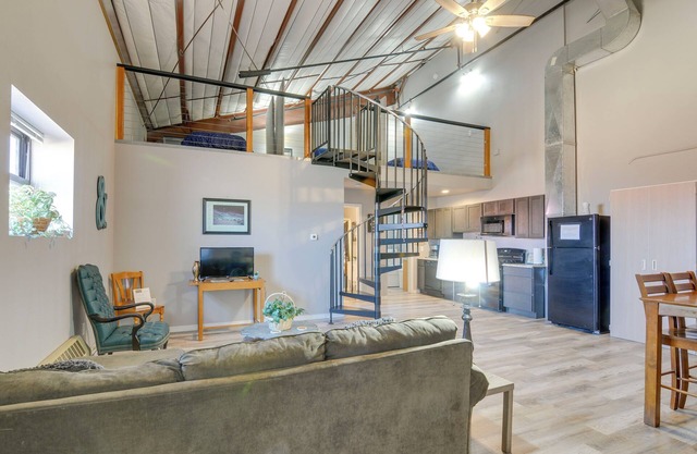 Del Norte Getaway: 35 Mi Wolf Creek Ski Area!