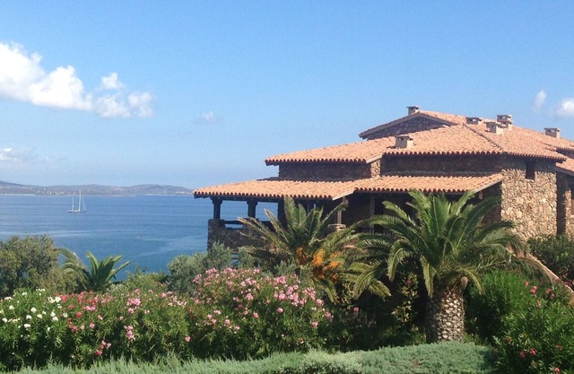 Delightful sea view apartment