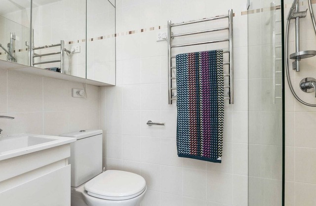 Delightful 1BR cozy retreat for 2 guests in prime location of NSW!