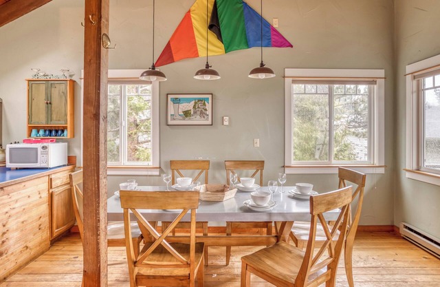 Delightful, Custom 3-Story Beauty Has Haystack Rock Views, 1 Block from Beach!