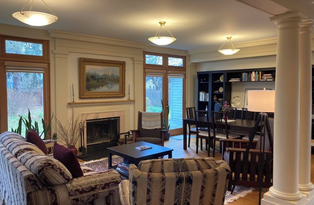 Delightful Downtown Ithaca Home & Garden for extended stays