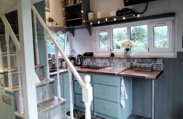 Delightful Tiny House with stunning views in the Dublin Mountains!nn