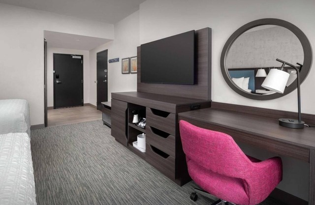 Delray Beach Comfort – 4 Spacious Units w/Free Breakfast and Parking