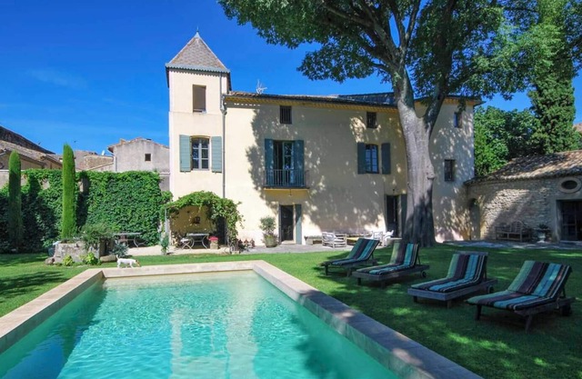 Deluxe Stunning Villa with Outdoor Cinema