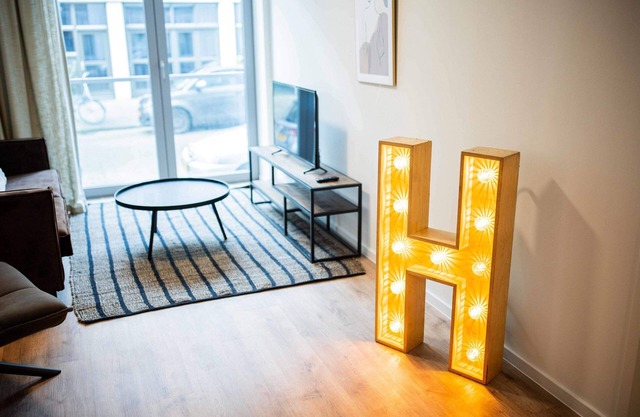 Deluxe 1 bedroom serviced apartment 57 m2 -PRH10D-