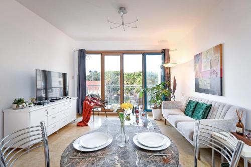 Deluxe 2BR Apt w Pool in Historical Jaffa with Shelter by Sea N' Rent