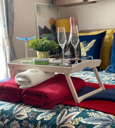 Deluxe 3 bedroom caravan in Haven's Seton Sands Holiday Village,Wifi